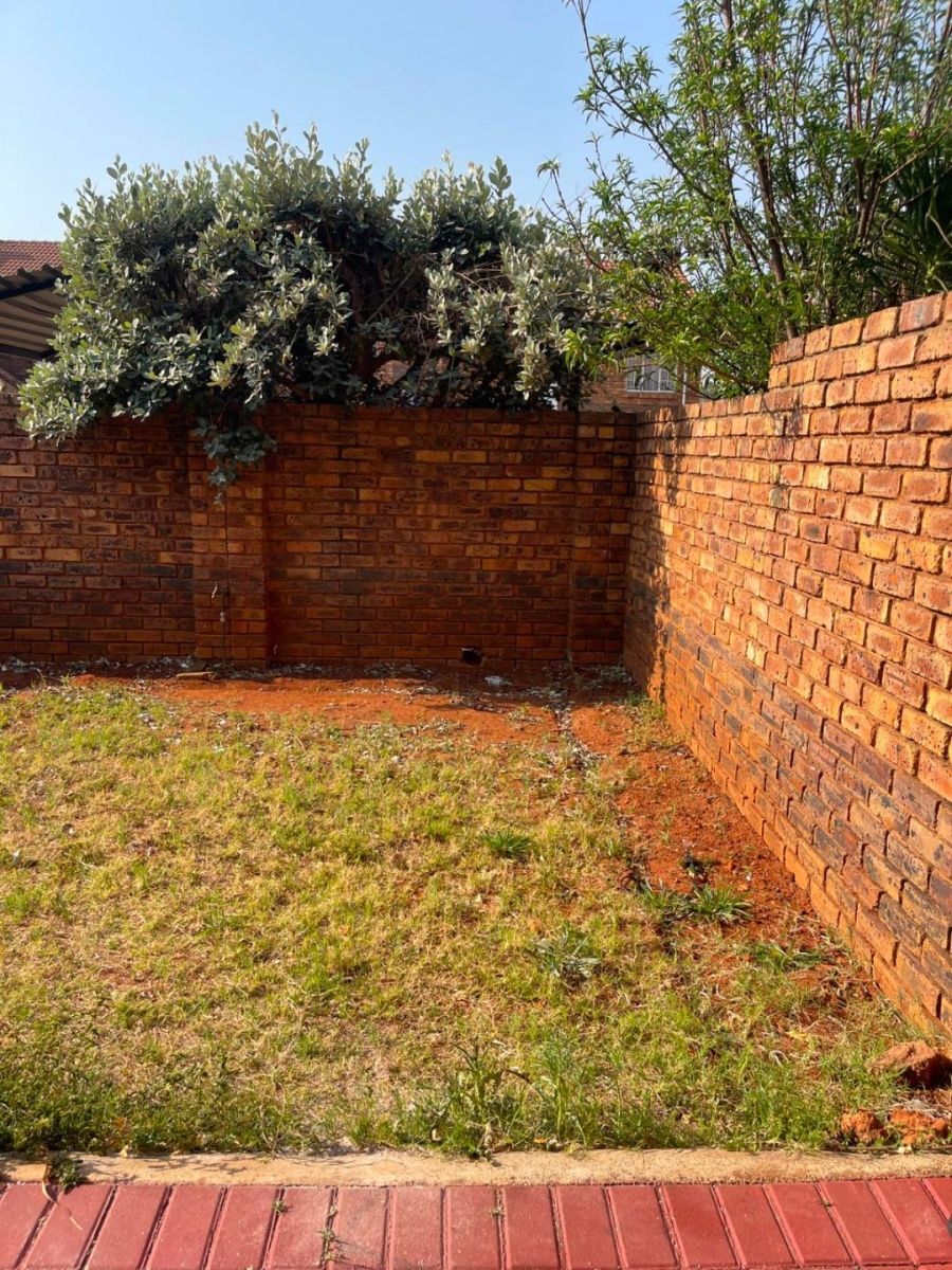 2 Bedroom Property for Sale in Clarina Gauteng