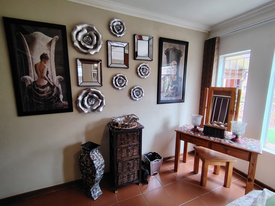 2 Bedroom Property for Sale in Zwartkop Gauteng