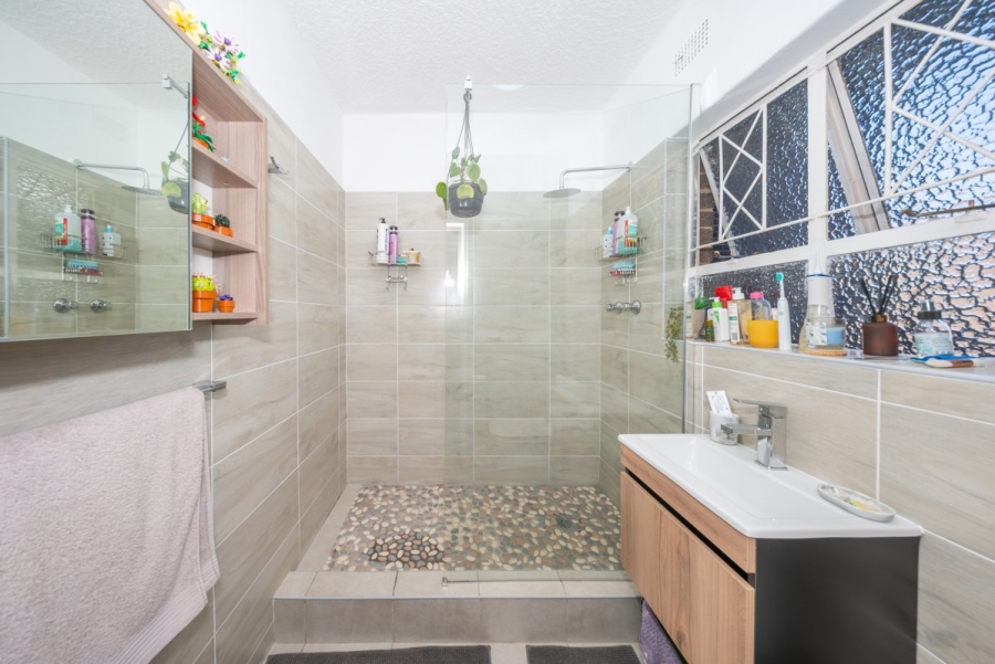 1 Bedroom Property for Sale in Edenvale Central Gauteng