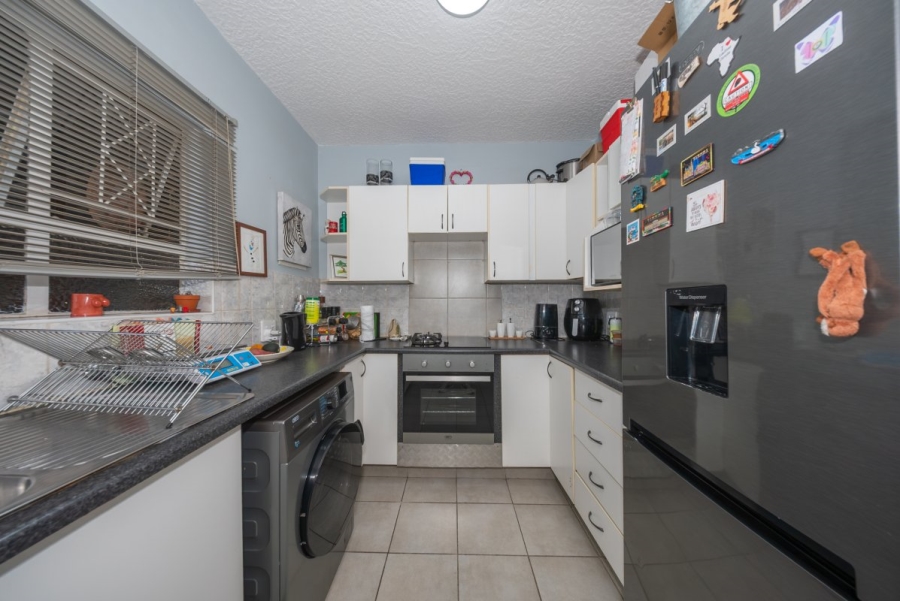 1 Bedroom Property for Sale in Edenvale Central Gauteng