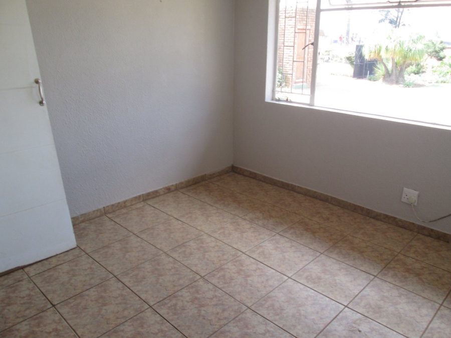 3 Bedroom Property for Sale in Glen Marais Gauteng