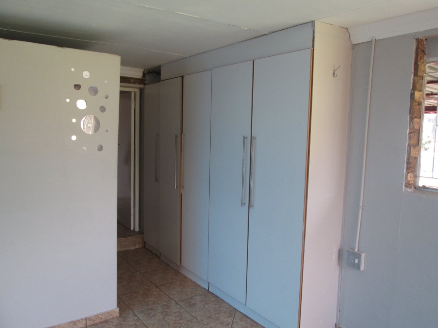 3 Bedroom Property for Sale in Glen Marais Gauteng