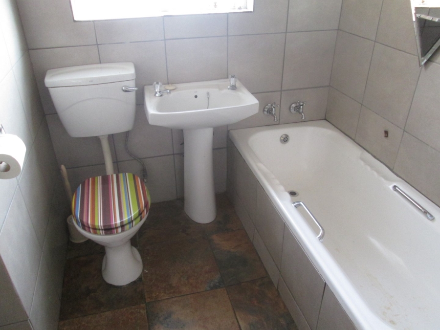 3 Bedroom Property for Sale in Glen Marais Gauteng