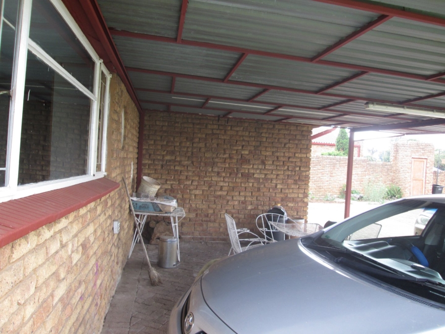 3 Bedroom Property for Sale in Glen Marais Gauteng