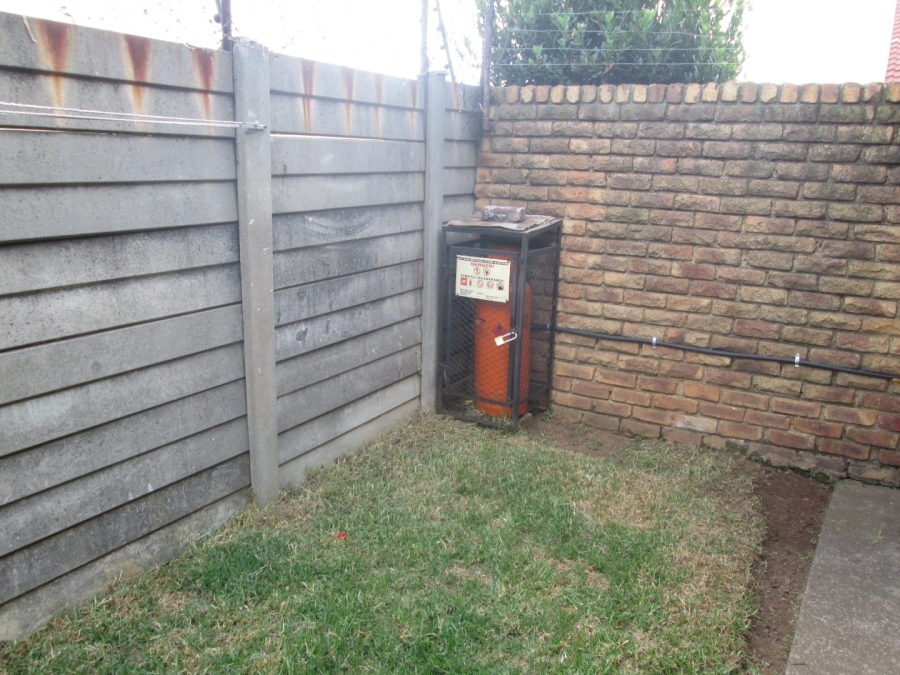 3 Bedroom Property for Sale in Glen Marais Gauteng