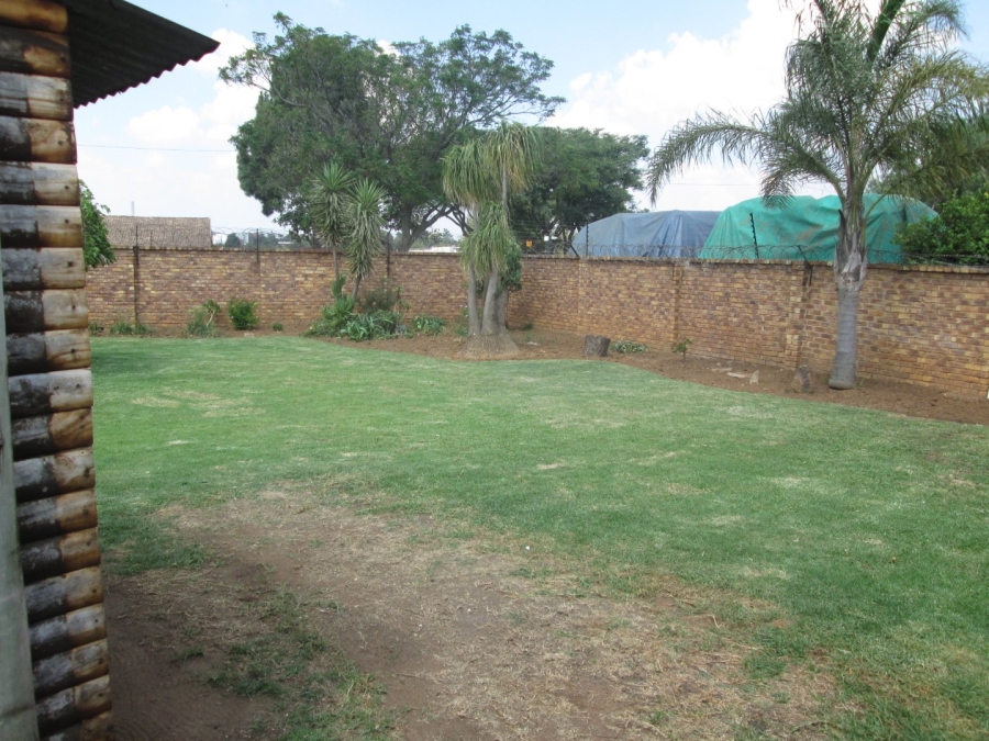 3 Bedroom Property for Sale in Glen Marais Gauteng