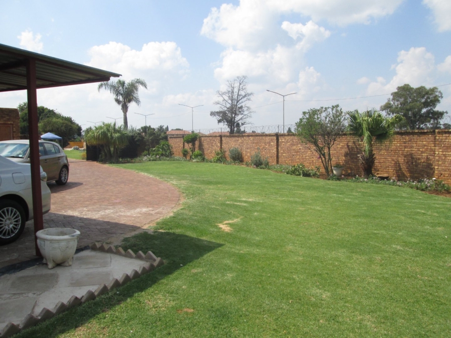 3 Bedroom Property for Sale in Glen Marais Gauteng