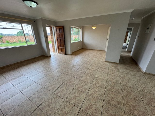 3 Bedroom Property for Sale in Glen Marais Gauteng
