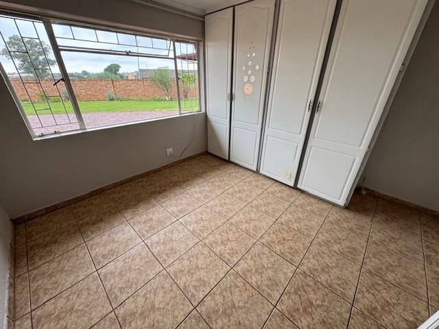 3 Bedroom Property for Sale in Glen Marais Gauteng
