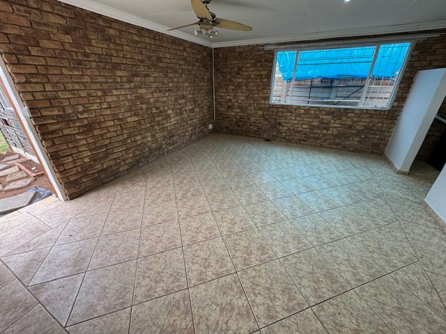 3 Bedroom Property for Sale in Glen Marais Gauteng