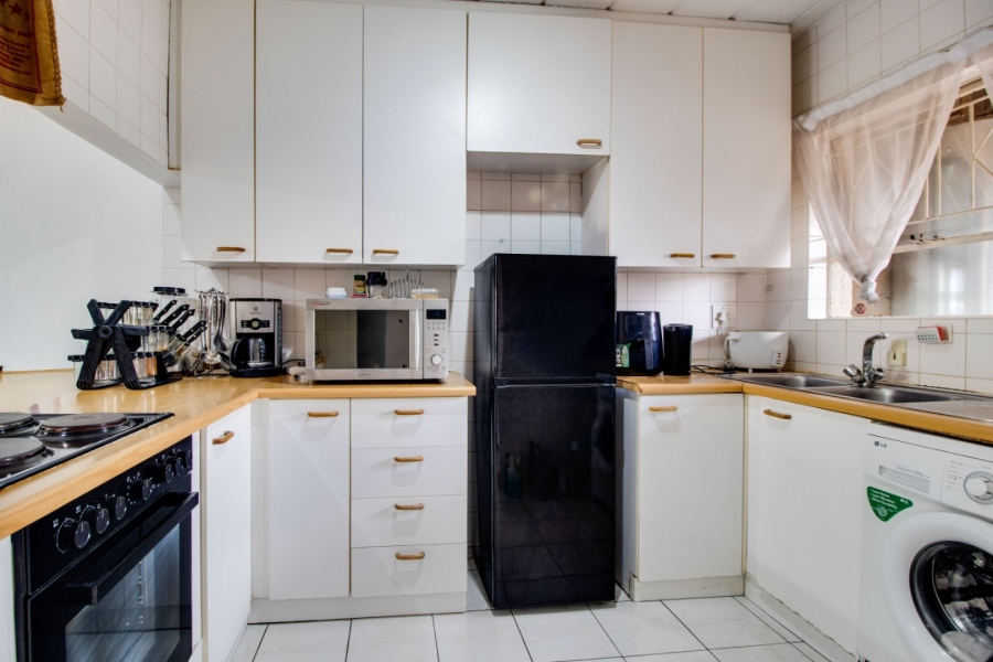 2 Bedroom Property for Sale in Buccleuch Gauteng