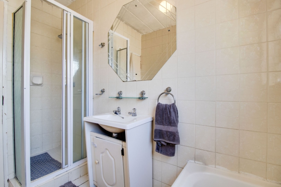 2 Bedroom Property for Sale in Buccleuch Gauteng