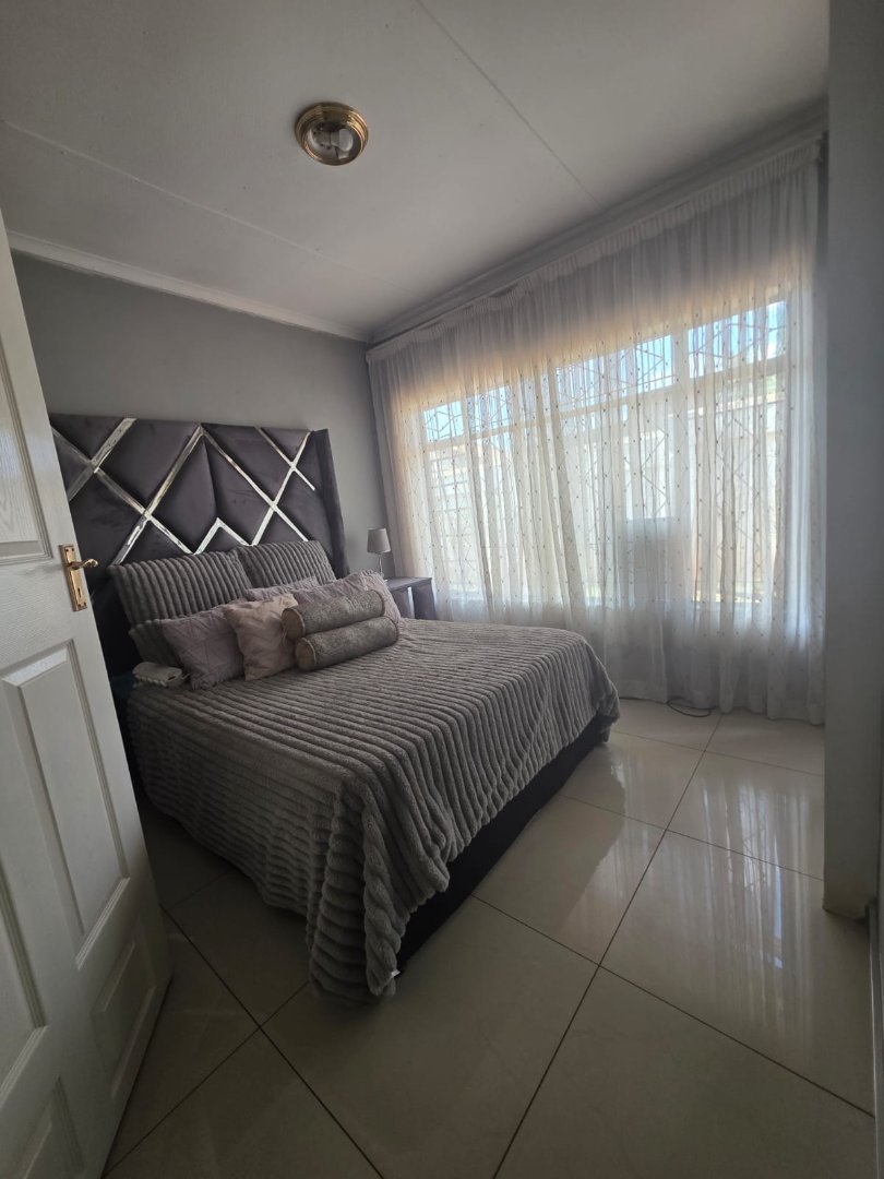 3 Bedroom Property for Sale in Debonair Park Gauteng
