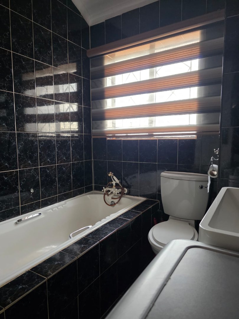 3 Bedroom Property for Sale in Debonair Park Gauteng