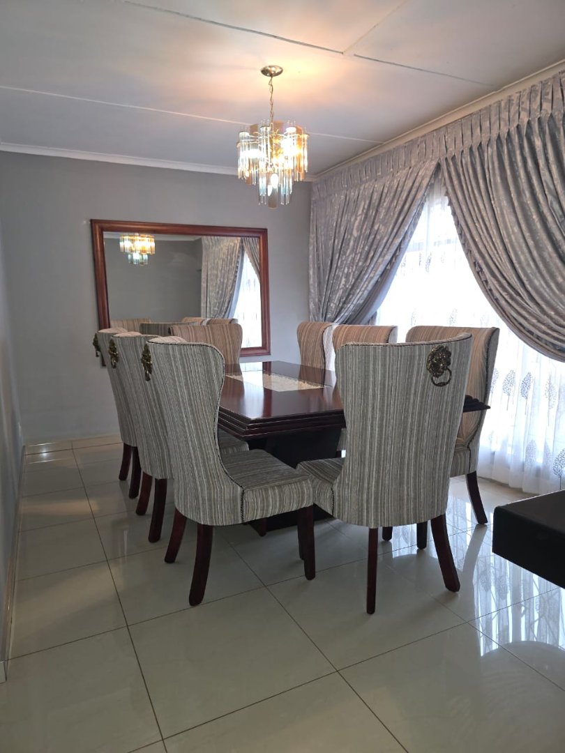 3 Bedroom Property for Sale in Debonair Park Gauteng