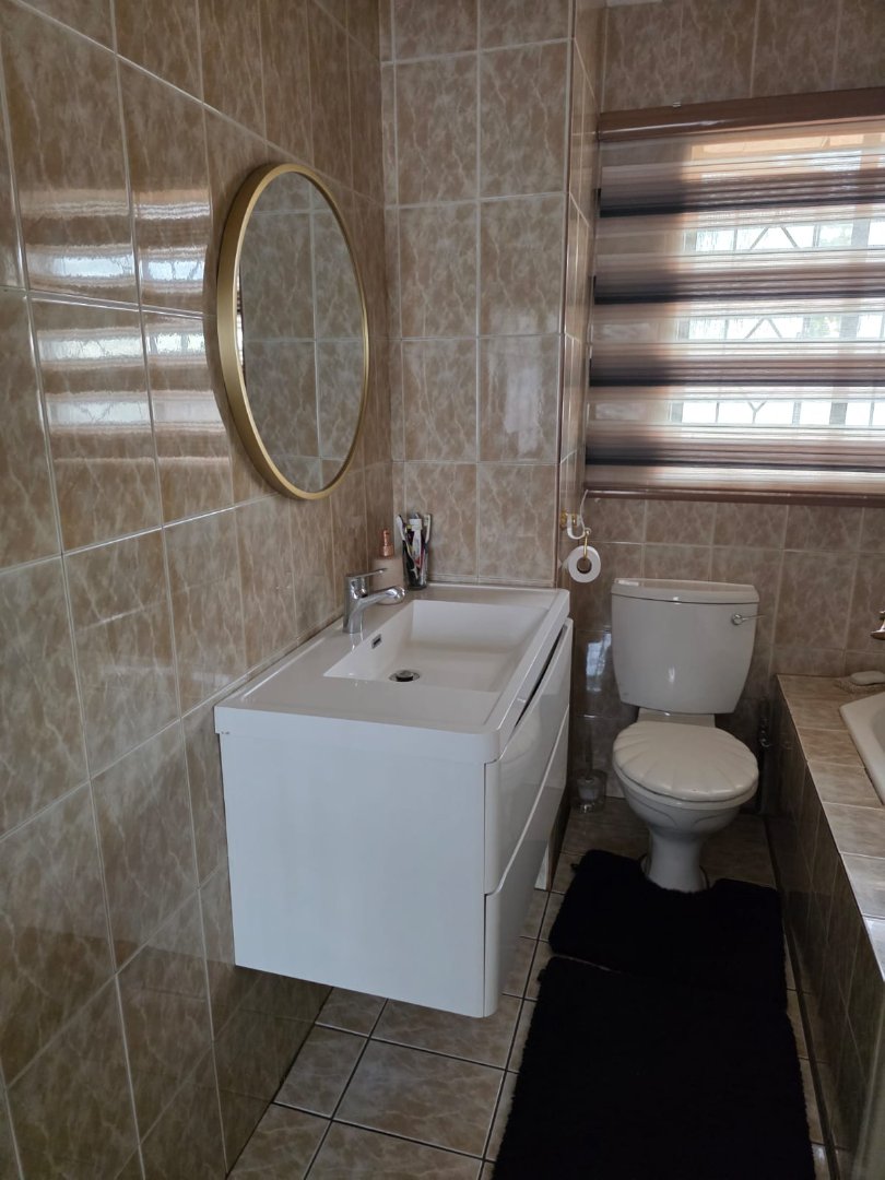 3 Bedroom Property for Sale in Debonair Park Gauteng