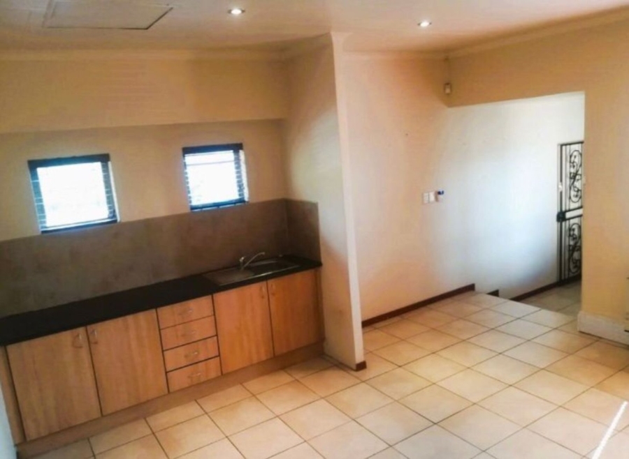  Bedroom Property for Sale in Eldoraigne Gauteng