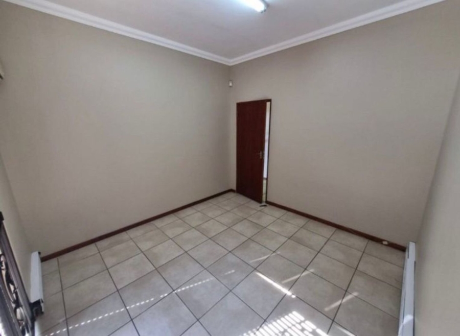  Bedroom Property for Sale in Eldoraigne Gauteng