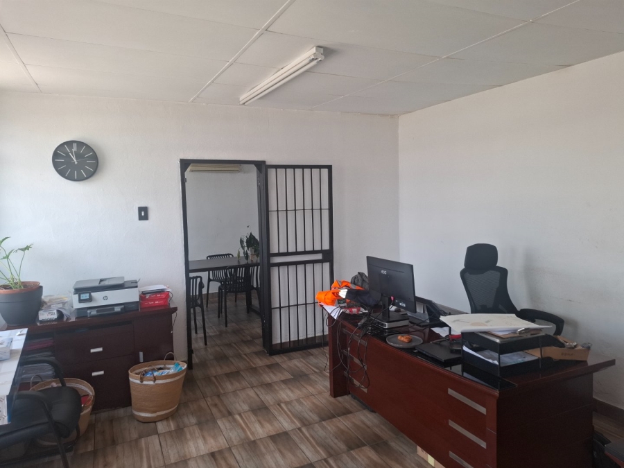  Bedroom Property for Sale in Chloorkop Gauteng