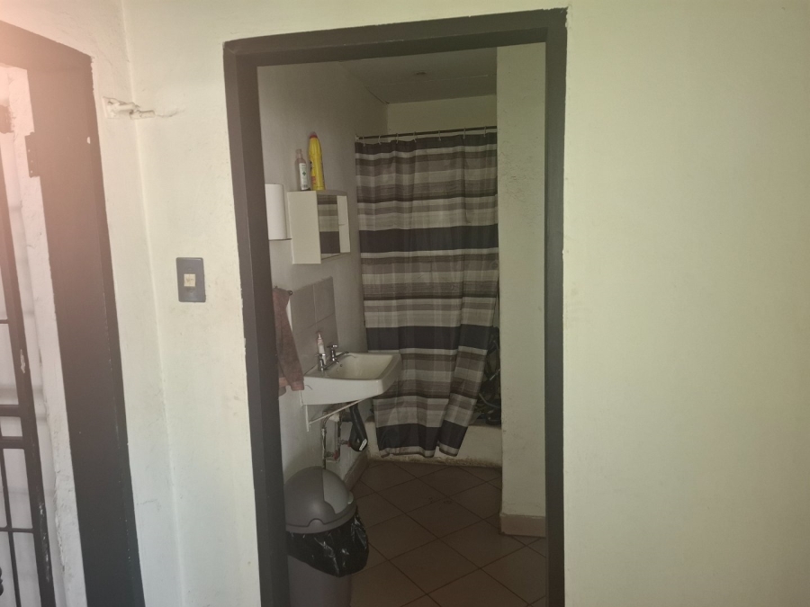  Bedroom Property for Sale in Chloorkop Gauteng