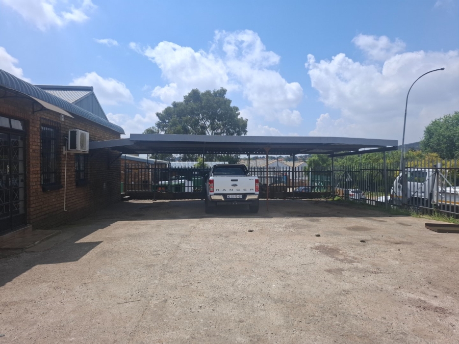  Bedroom Property for Sale in Chloorkop Gauteng
