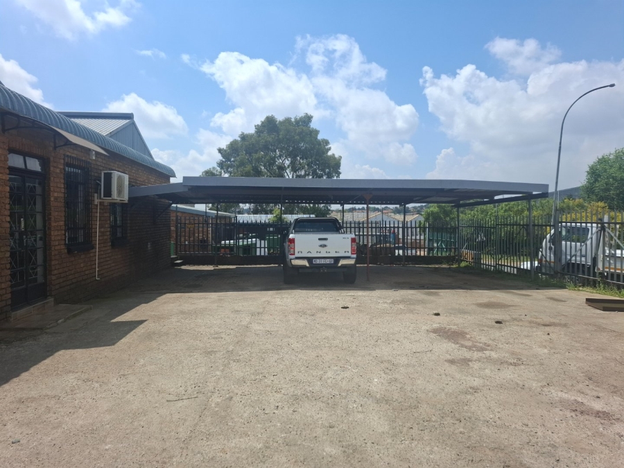  Bedroom Property for Sale in Chloorkop Gauteng