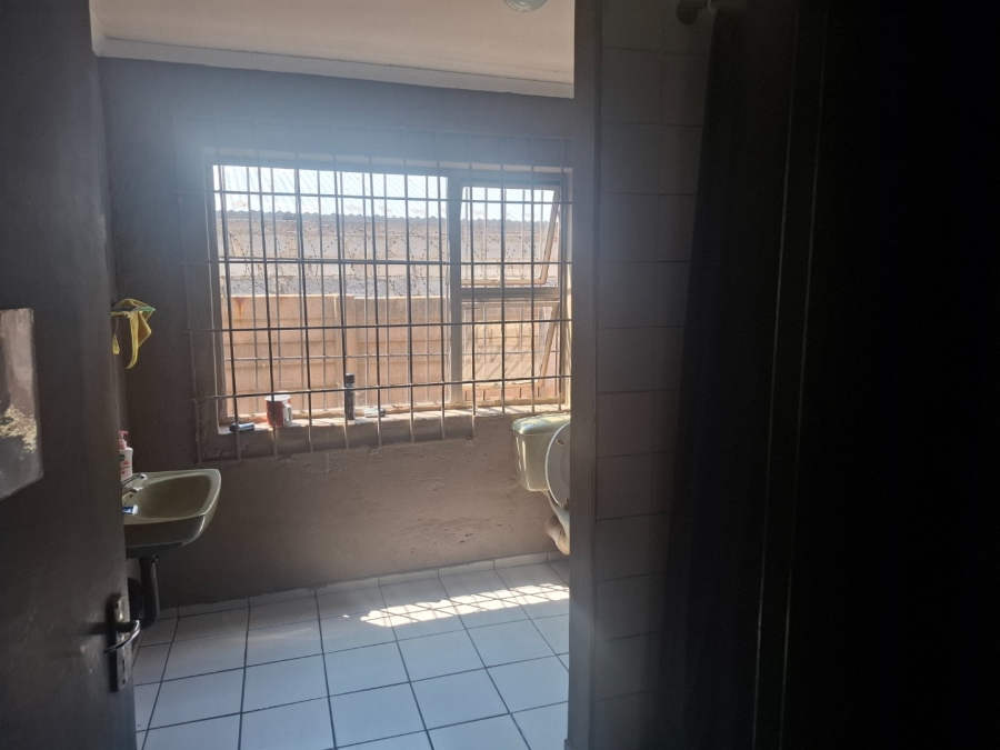  Bedroom Property for Sale in Chloorkop Gauteng