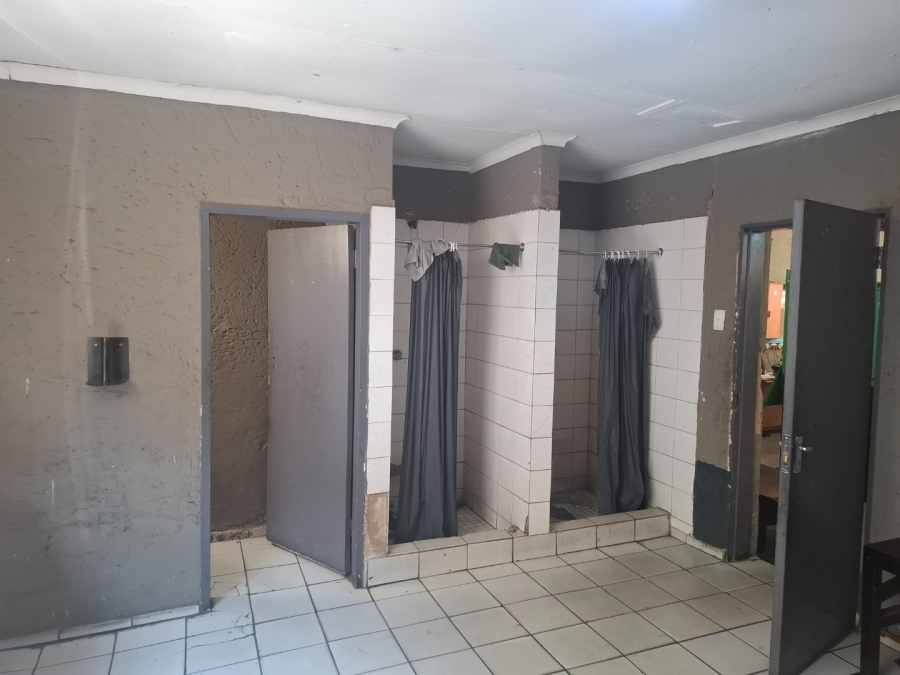  Bedroom Property for Sale in Chloorkop Gauteng