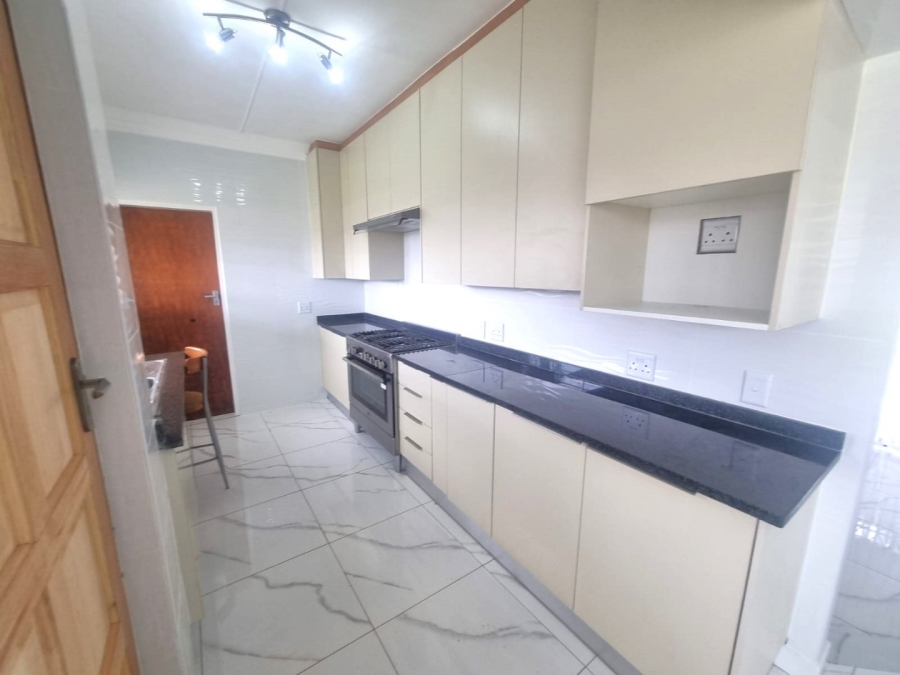 To Let 3 Bedroom Property for Rent in Kibler Park Gauteng