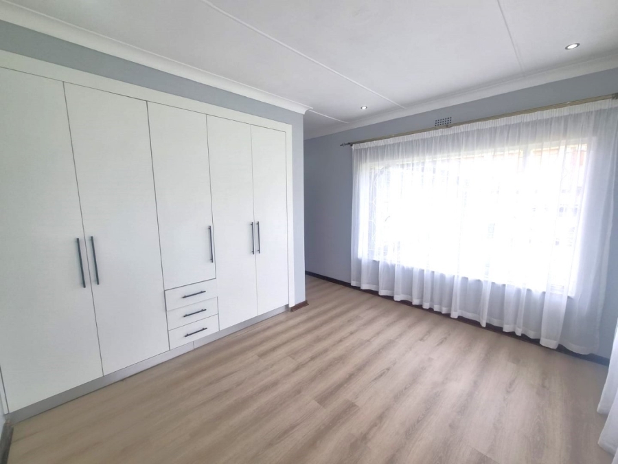 To Let 3 Bedroom Property for Rent in Kibler Park Gauteng