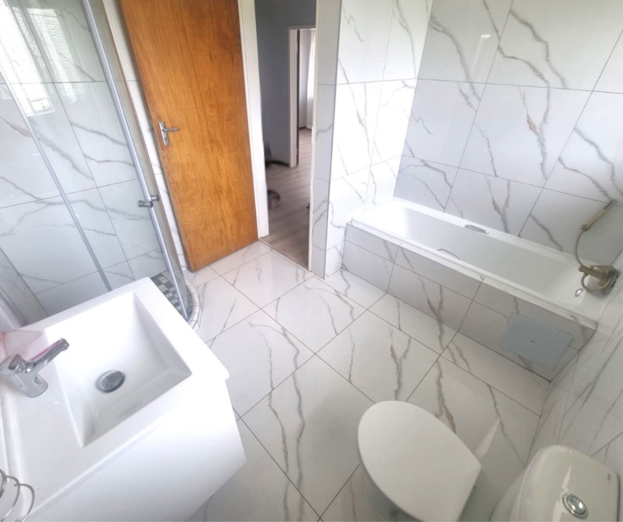 To Let 3 Bedroom Property for Rent in Kibler Park Gauteng