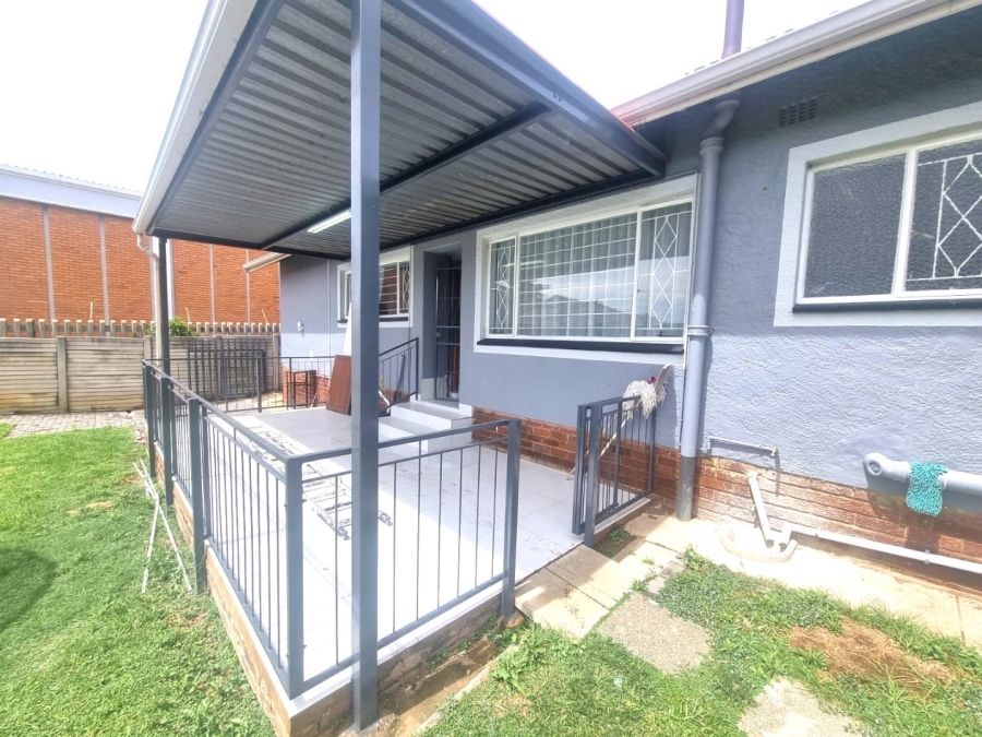 To Let 3 Bedroom Property for Rent in Kibler Park Gauteng