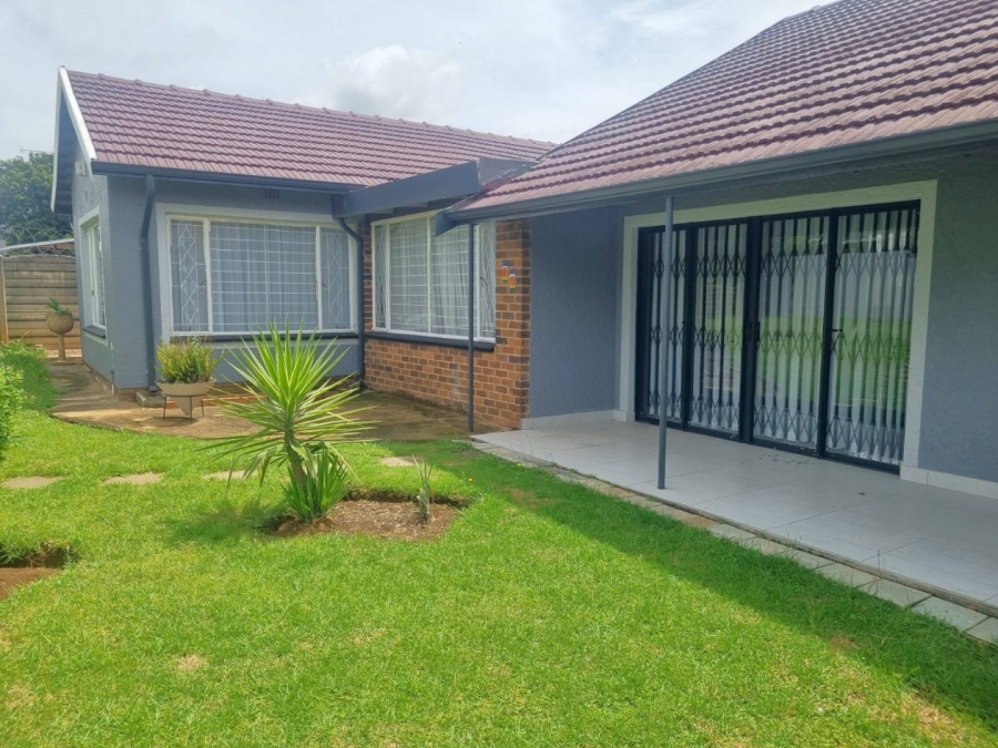 To Let 3 Bedroom Property for Rent in Kibler Park Gauteng