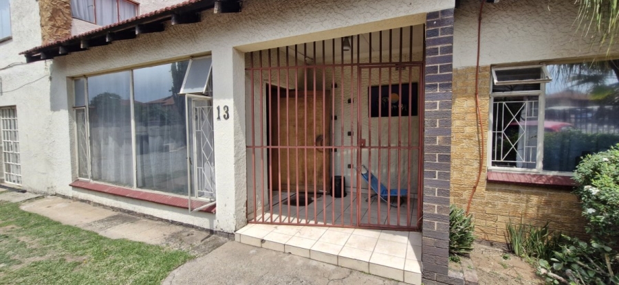 4 Bedroom Property for Sale in Ravensklip Gauteng