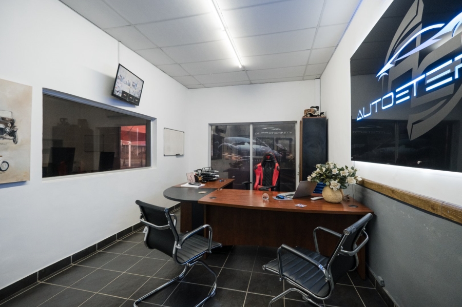  Bedroom Property for Sale in New Redruth Gauteng