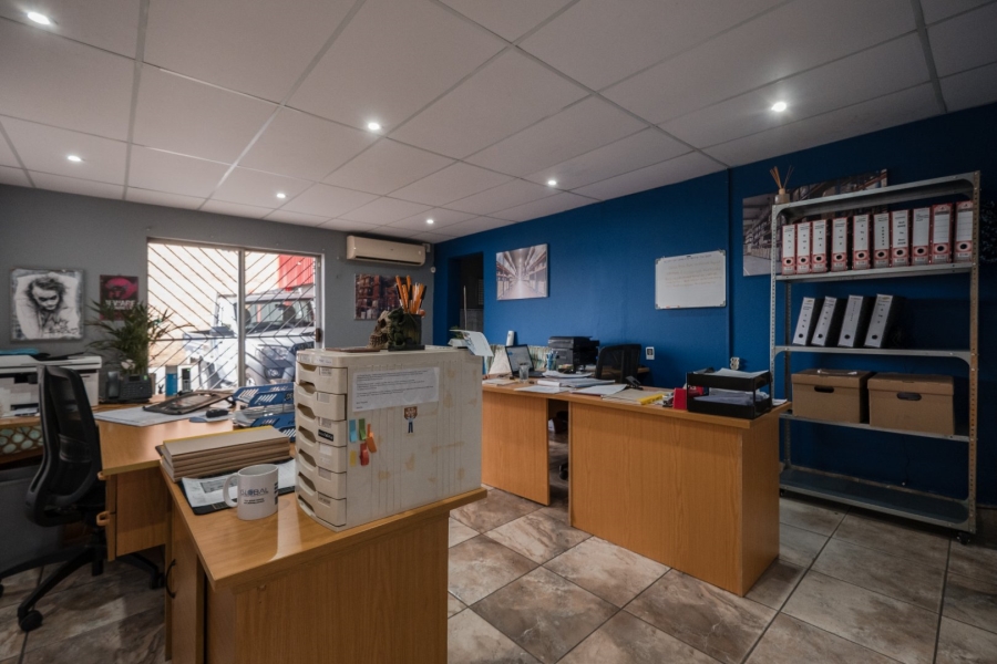  Bedroom Property for Sale in New Redruth Gauteng