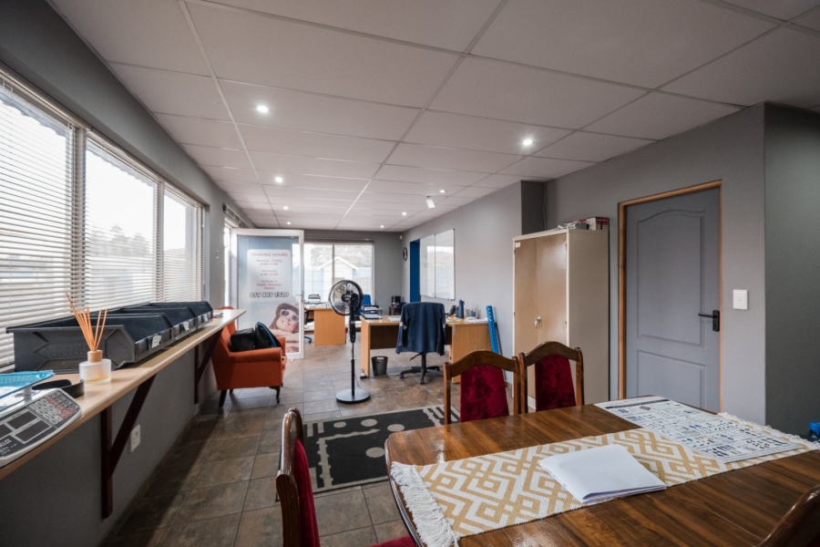  Bedroom Property for Sale in New Redruth Gauteng