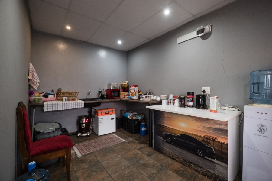  Bedroom Property for Sale in New Redruth Gauteng