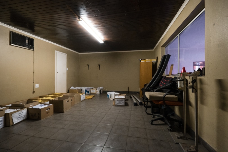  Bedroom Property for Sale in New Redruth Gauteng