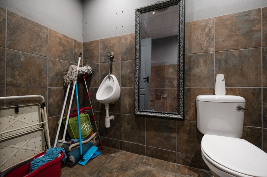  Bedroom Property for Sale in New Redruth Gauteng