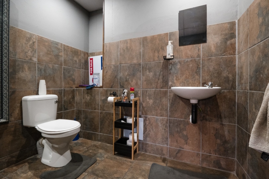  Bedroom Property for Sale in New Redruth Gauteng