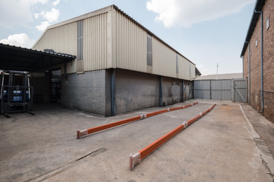  Bedroom Property for Sale in New Redruth Gauteng