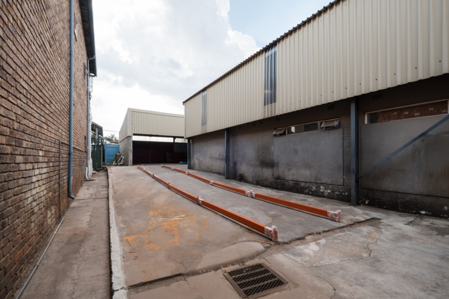  Bedroom Property for Sale in New Redruth Gauteng