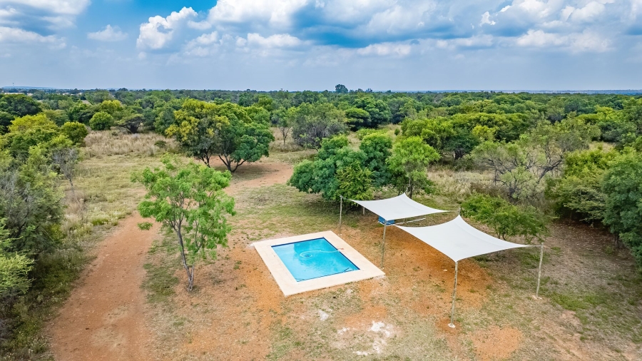  Bedroom Property for Sale in Kaallaagte Gauteng