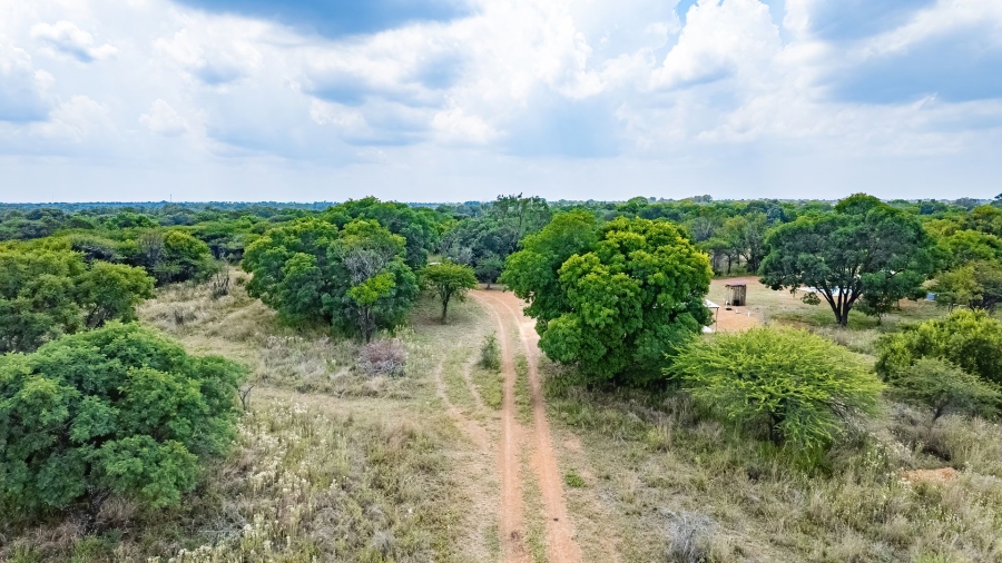  Bedroom Property for Sale in Kaallaagte Gauteng