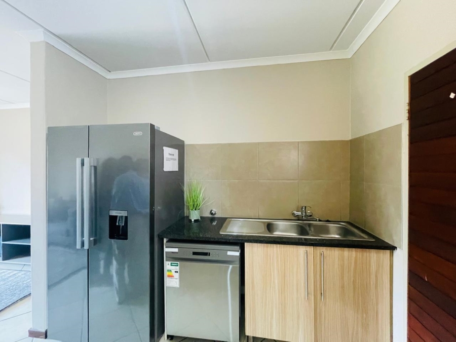 2 Bedroom Property for Sale in Noordwyk Gauteng
