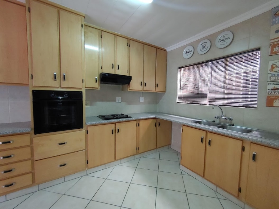 3 Bedroom Property for Sale in Beyers Park Gauteng