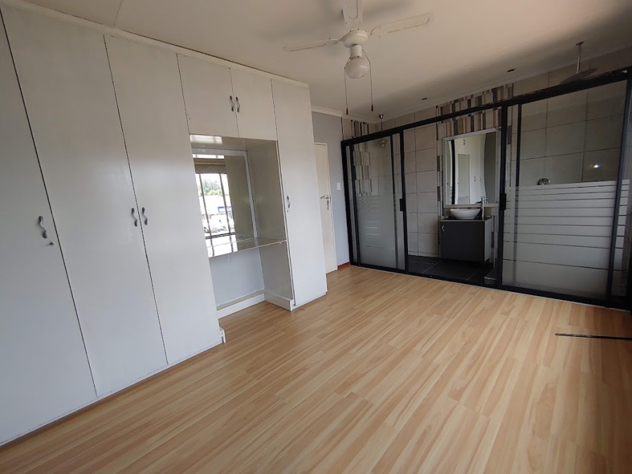 3 Bedroom Property for Sale in Beyers Park Gauteng