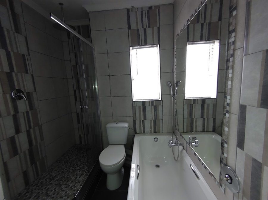 3 Bedroom Property for Sale in Beyers Park Gauteng