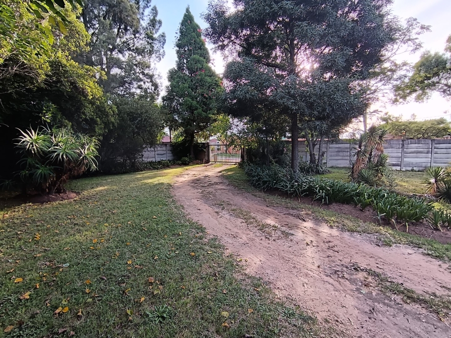 12 Bedroom Property for Sale in Glen Austin Gauteng